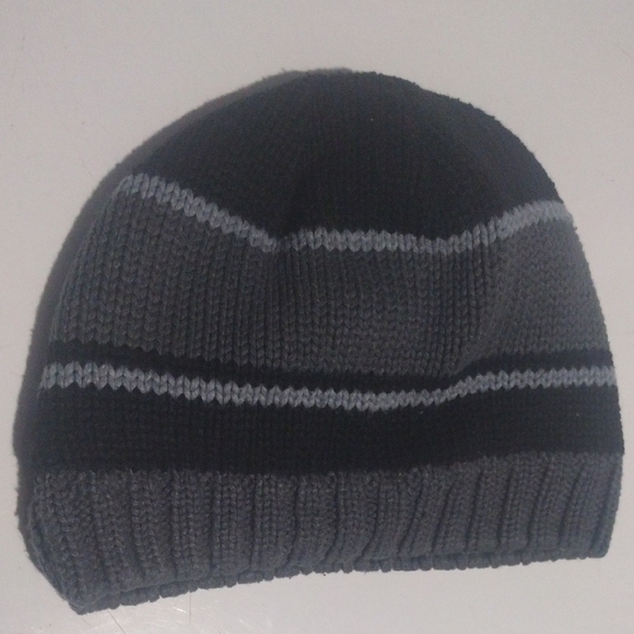 Columbia Two-Tone Knit Beanie - Black and Gray - Picture 4 of 5